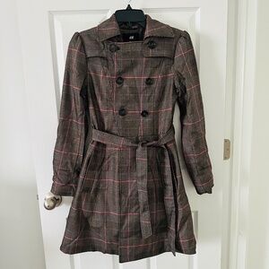 Trench Coat| Juniors| Size 2| H&M| Plaid
